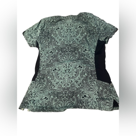 Health Pro scrub top size medium - Picture 3 of 4
